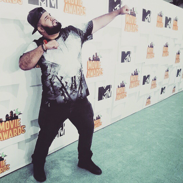 Chuey Martinez Flexes at the 2015 MTV Movie Awards