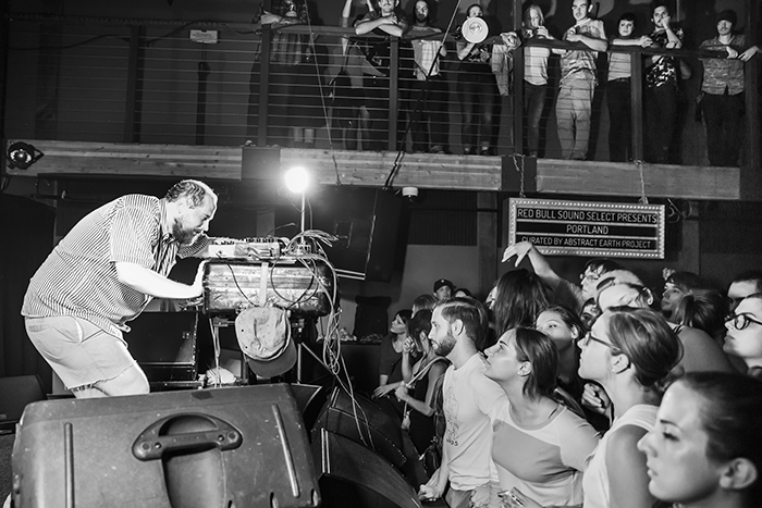 Dan Deacon performs at Mississippi Studios for Red Bull Sound Select in Portland, OR, USA on 01 September 2015. // Aaron Rogosin / Red Bull Sound Select / Content Pool