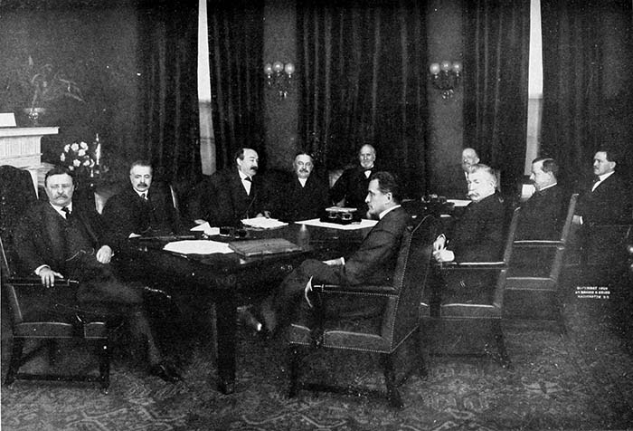 Teddy Roosevelt with Cabinet
