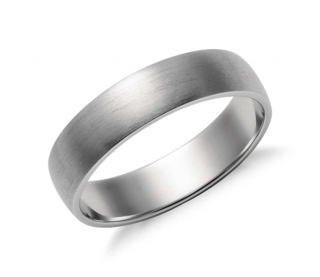 Matte Classic Wedding Ring in Platinum