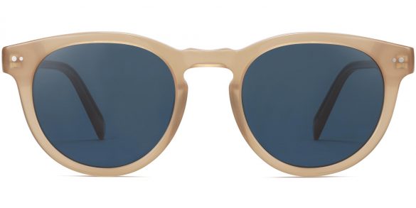 Hayes Wide Sunglasses in Camel (Non-Rx)