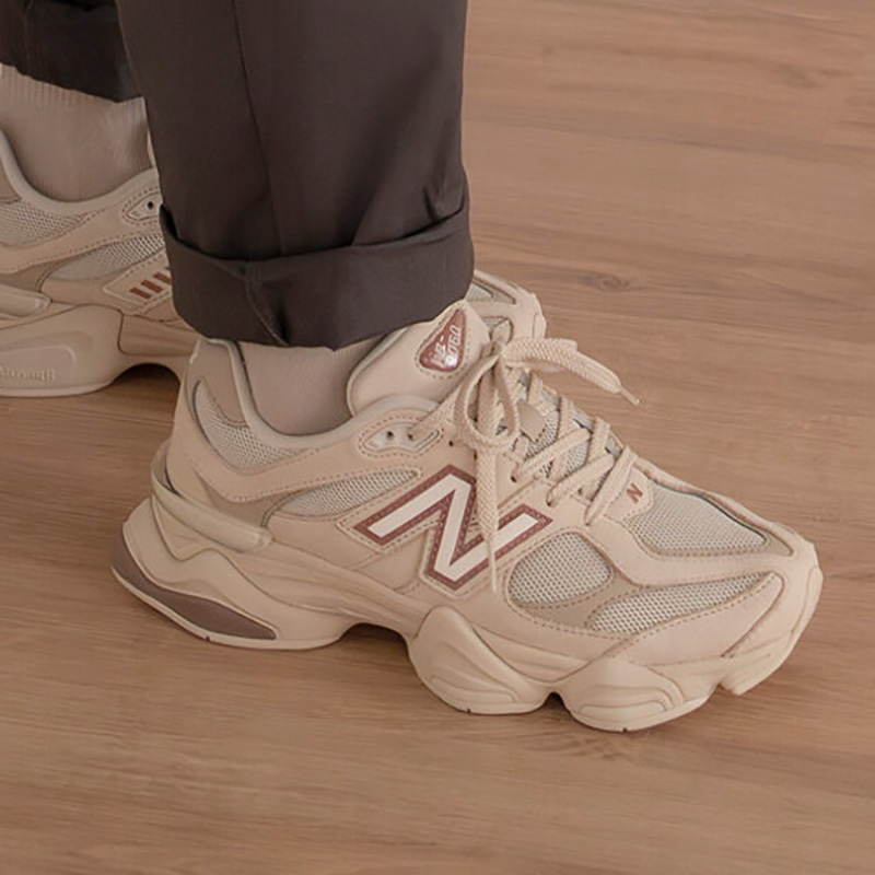 Shop Shoes for big feet at Chubstr